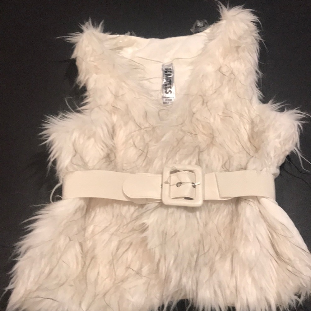Girls faux fur vest with belt